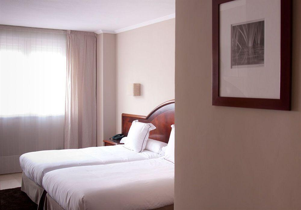 Hotel San Pedro Langreo Eksteriør bilde
