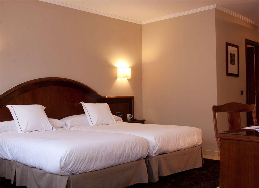 Hotel San Pedro Langreo Eksteriør bilde